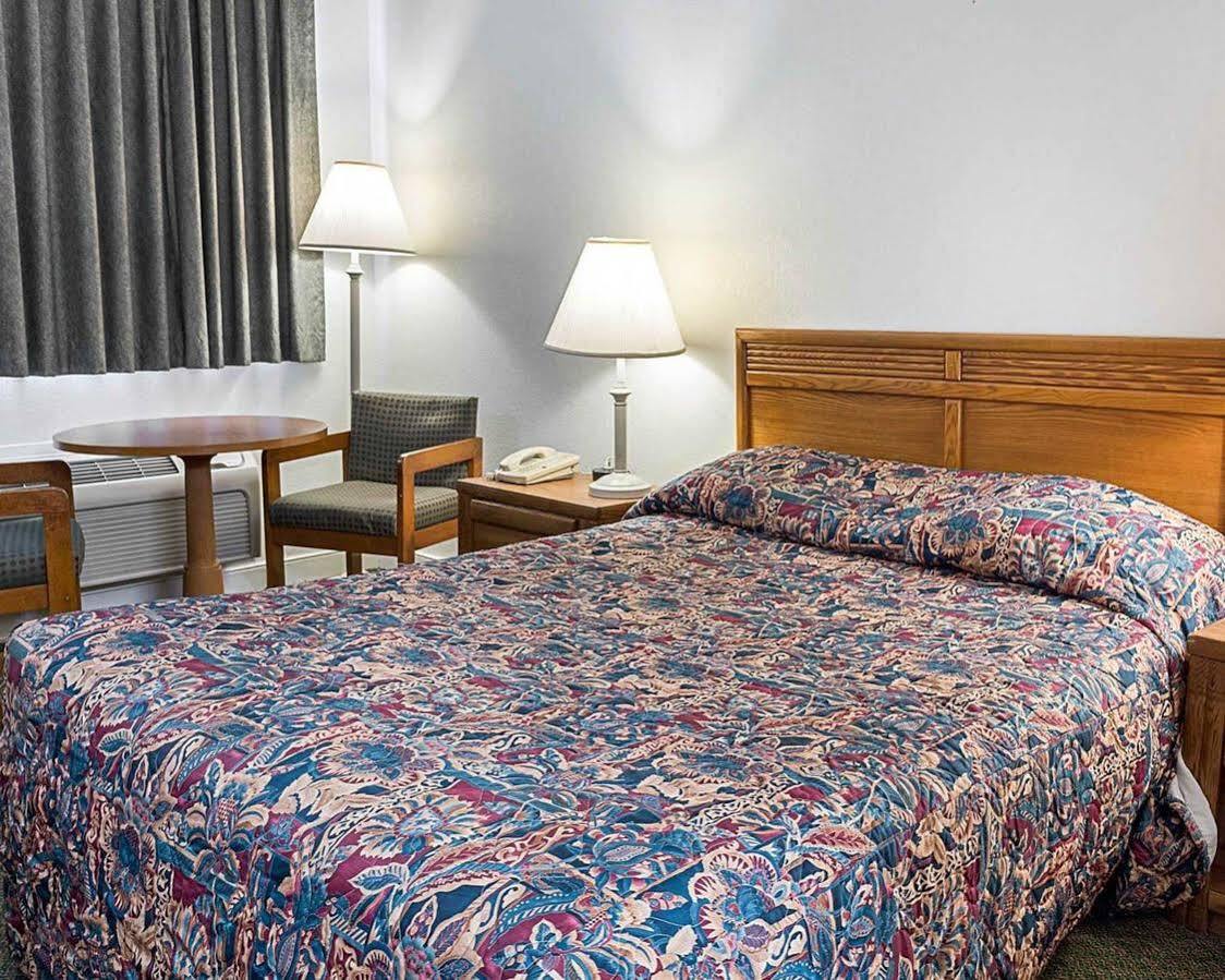 Gateway Inn Templeton Extérieur photo